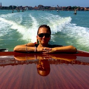 Meet your Posher, Julie